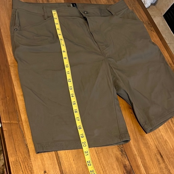 PRANA mens shorts, size 38 - Picture 5 of 5